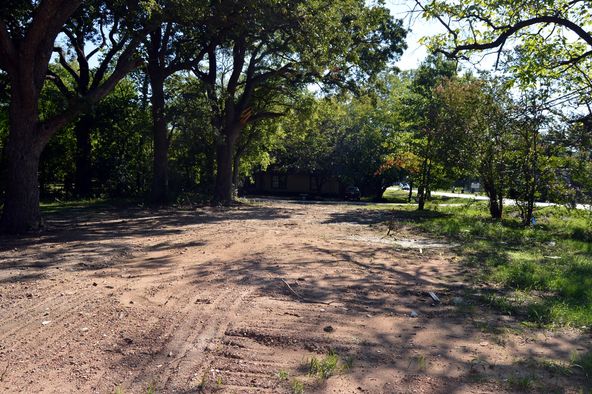 500 W Main St, Quinlan, TX 75474